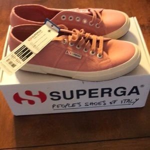 Superga 2750. Brand New 8.5